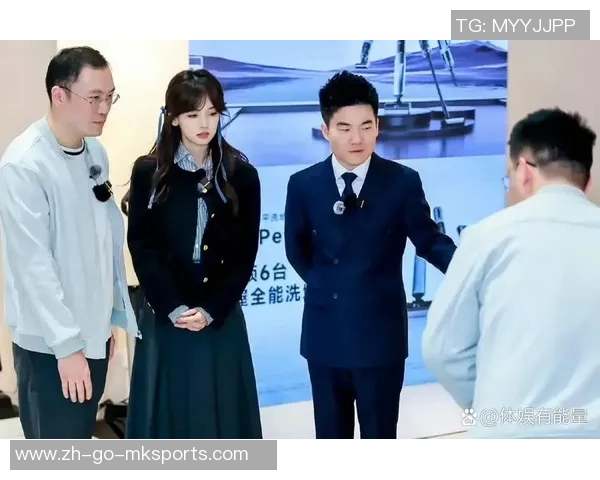 王冰冰与足球球星的缘分与对话探索足球世界中的跨界合作与互动 王冰冰与足球球星的缘分与对话探索足球世界中的跨界合作与互动